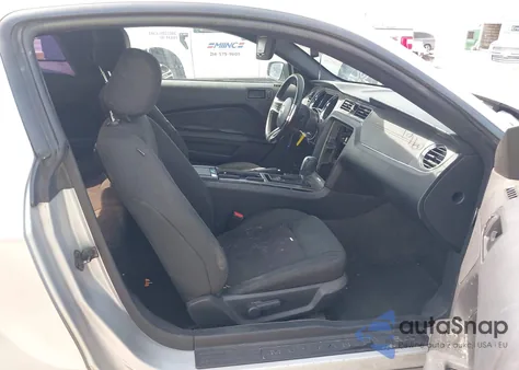 2014 Ford Mustang V6 из США, поврежденный, VIN 1ZVBP8AMXE5250096